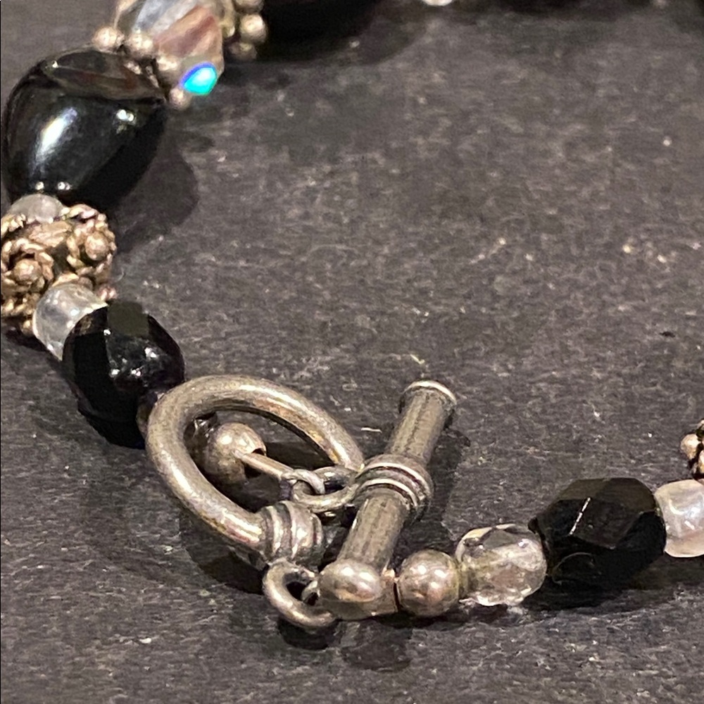 3/$10 Black and Silver Tone Beaded Bracelet - Picture 3 of 7